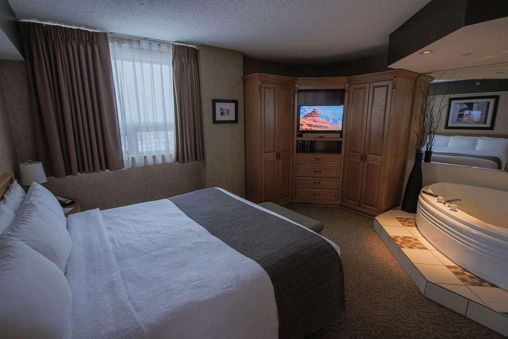The Glenmore Inn & Convention Centre YYC Værelse billede