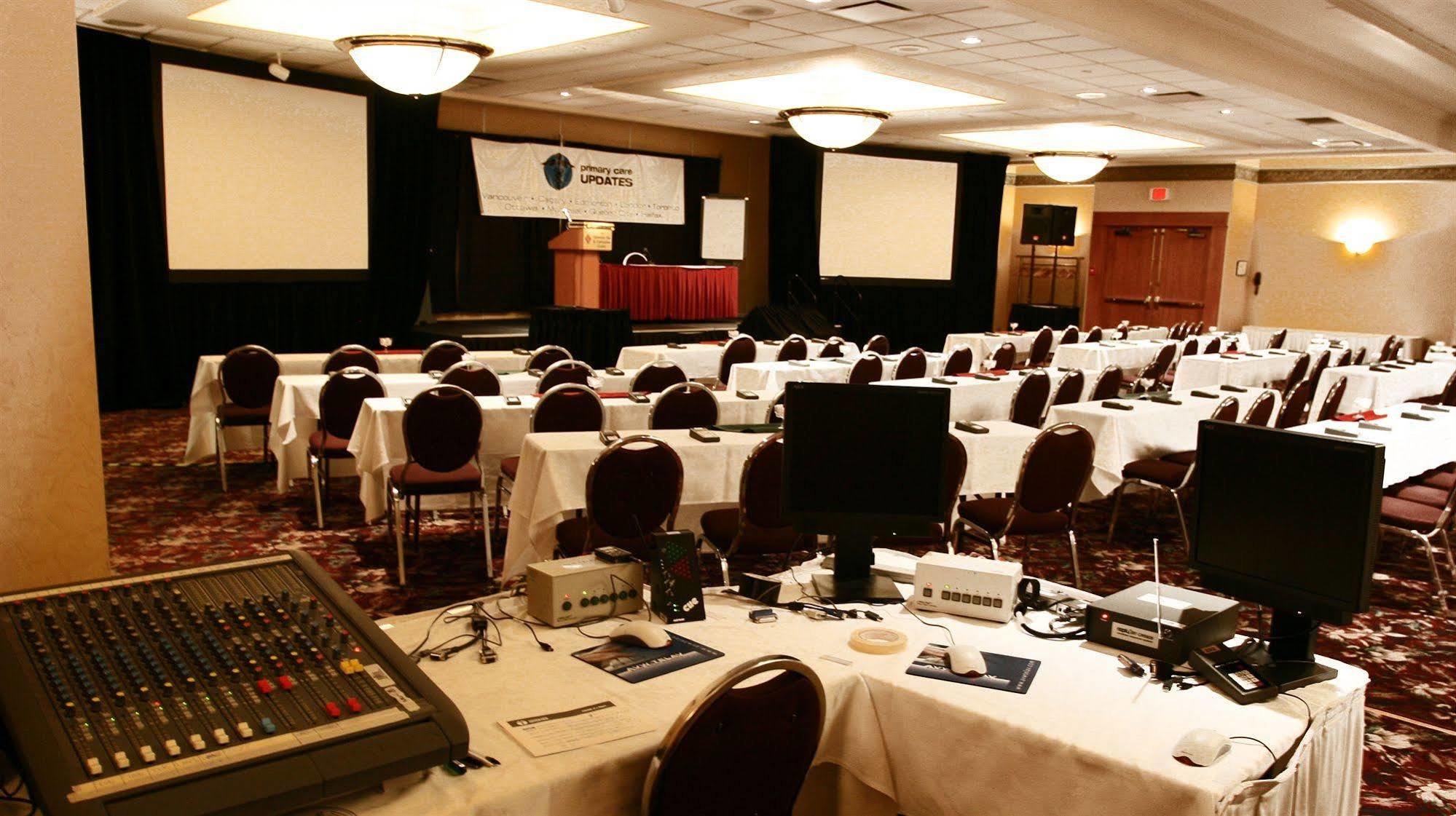 The Glenmore Inn & Convention Centre YYC Eksteriør billede