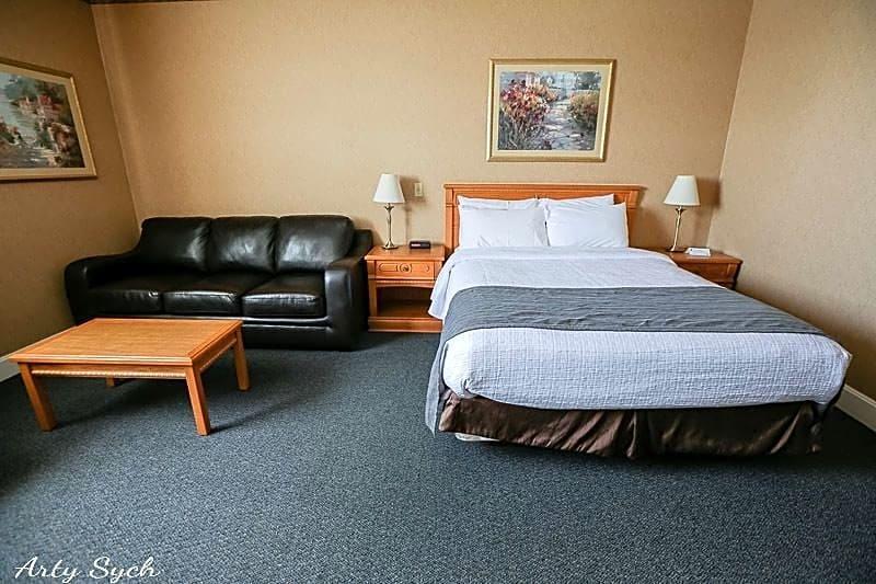The Glenmore Inn & Convention Centre YYC Eksteriør billede
