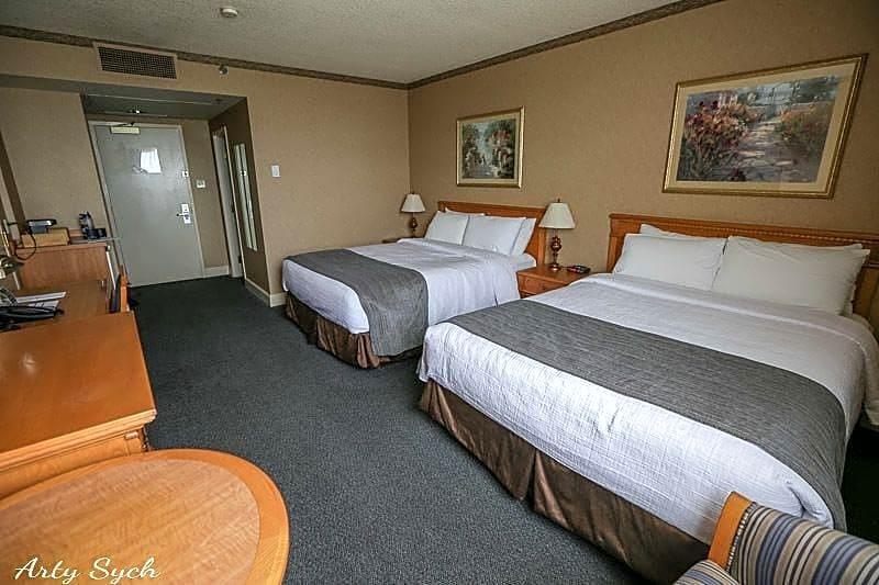 The Glenmore Inn & Convention Centre YYC Eksteriør billede