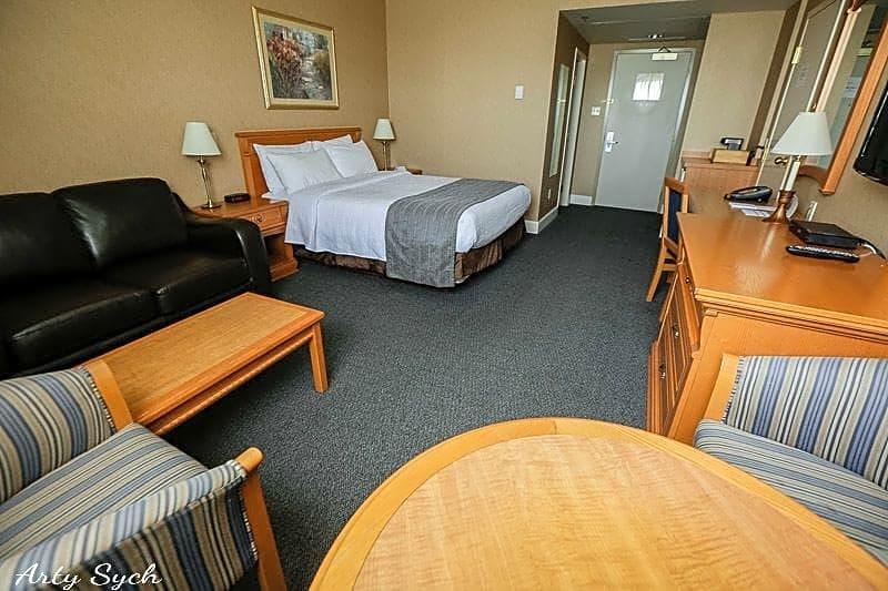 The Glenmore Inn & Convention Centre YYC Eksteriør billede